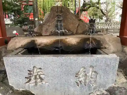 浅草神社の手水舎