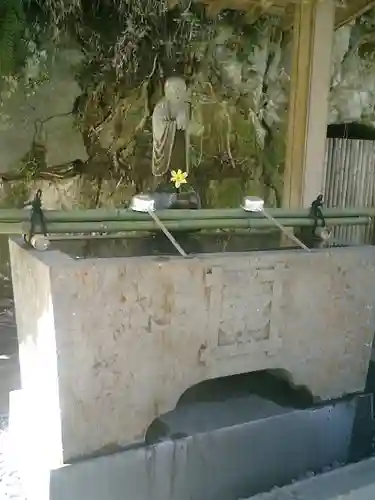 安國論寺（安国論寺）の手水舎