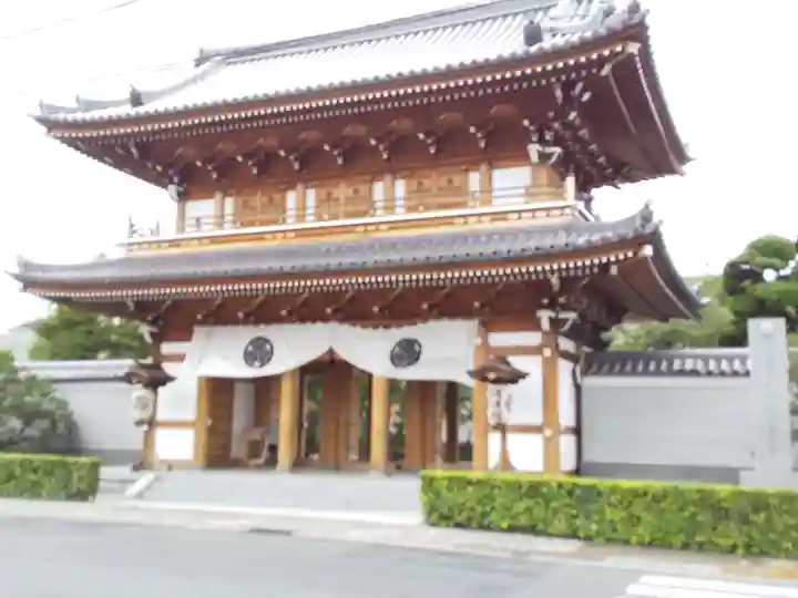 伝通院の山門・神門