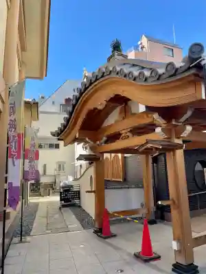 眞性寺の{uncategorized: "未分類", other: "その他", undefined: "問題あり", building: "その他建物", grave: "お墓", sacred_gate: "鳥居", guardian: "狛犬", statue: "像", buddha: "仏像", history: "歴史", nature: "自然", garden: "庭園", animal: "動物", pagoda: "塔", temizu: "手水舎", mountain_gate: "山門・神門", sanctuary: "本殿・本堂", subordinate: "末社・摂社", art: "芸術", scenery: "景色", jizo: "地蔵", ema: "絵馬", goshuin: "御朱印", omikuji: "おみくじ", items: "授与品その他", amulet: "お守り", goshuincho: "御朱印帳", eats: "食事", festival: "お祭り", votive_dance: "神楽", shichigosan: "七五三参", wedding: "結婚式", experience: "体験その他", initially: "初詣", around: "周辺", anti_infection: "感染症対策"}