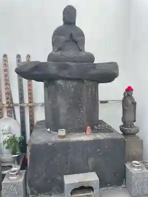 重願寺の{uncategorized: "未分類", other: "その他", undefined: "問題あり", building: "その他建物", grave: "お墓", sacred_gate: "鳥居", guardian: "狛犬", statue: "像", buddha: "仏像", history: "歴史", nature: "自然", garden: "庭園", animal: "動物", pagoda: "塔", temizu: "手水舎", mountain_gate: "山門・神門", sanctuary: "本殿・本堂", subordinate: "末社・摂社", art: "芸術", scenery: "景色", jizo: "地蔵", ema: "絵馬", goshuin: "御朱印", omikuji: "おみくじ", items: "授与品その他", amulet: "お守り", goshuincho: "御朱印帳", eats: "食事", festival: "お祭り", votive_dance: "神楽", shichigosan: "七五三参", wedding: "結婚式", experience: "体験その他", initially: "初詣", around: "周辺", anti_infection: "感染症対策"}