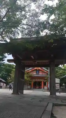 紅葉八幡宮の山門・神門