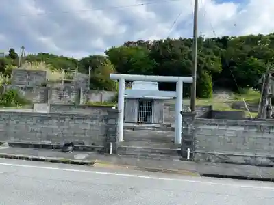 古宇利の竜宮(沖縄県)