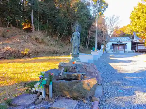 霊岩寺の仏像