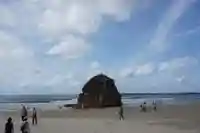 稲佐の浜 弁天島の景色