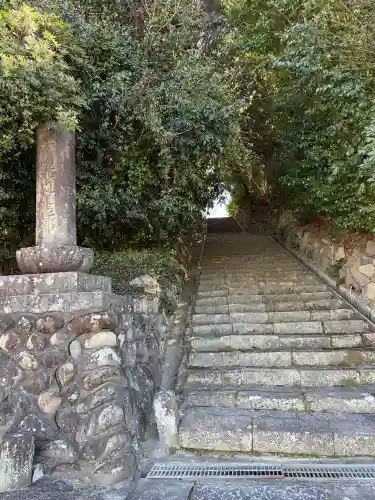 称名寺の{uncategorized: "未分類", other: "その他", undefined: "問題あり", building: "その他建物", grave: "お墓", sacred_gate: "鳥居", guardian: "狛犬", statue: "像", buddha: "仏像", history: "歴史", nature: "自然", garden: "庭園", animal: "動物", pagoda: "塔", temizu: "手水舎", mountain_gate: "山門・神門", sanctuary: "本殿・本堂", subordinate: "末社・摂社", art: "芸術", scenery: "景色", jizo: "地蔵", ema: "絵馬", goshuin: "御朱印", omikuji: "おみくじ", items: "授与品その他", amulet: "お守り", goshuincho: "御朱印帳", eats: "食事", festival: "お祭り", votive_dance: "神楽", shichigosan: "七五三参", wedding: "結婚式", experience: "体験その他", initially: "初詣", around: "周辺", anti_infection: "感染症対策"}