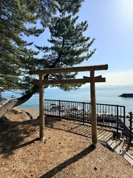 小谷石大明神の{uncategorized: "未分類", other: "その他", undefined: "問題あり", building: "その他建物", grave: "お墓", sacred_gate: "鳥居", guardian: "狛犬", statue: "像", buddha: "仏像", history: "歴史", nature: "自然", garden: "庭園", animal: "動物", pagoda: "塔", temizu: "手水舎", mountain_gate: "山門・神門", sanctuary: "本殿・本堂", subordinate: "末社・摂社", art: "芸術", scenery: "景色", jizo: "地蔵", ema: "絵馬", goshuin: "御朱印", omikuji: "おみくじ", items: "授与品その他", amulet: "お守り", goshuincho: "御朱印帳", eats: "食事", festival: "お祭り", votive_dance: "神楽", shichigosan: "七五三参", wedding: "結婚式", experience: "体験その他", initially: "初詣", around: "周辺", anti_infection: "感染症対策"}