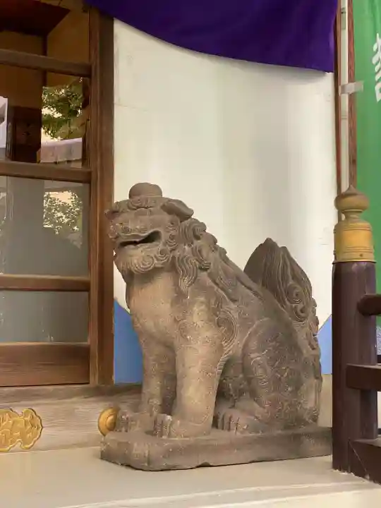 諏訪神社の{uncategorized: "未分類", other: "その他", undefined: "問題あり", building: "その他建物", grave: "お墓", sacred_gate: "鳥居", guardian: "狛犬", statue: "像", buddha: "仏像", history: "歴史", nature: "自然", garden: "庭園", animal: "動物", pagoda: "塔", temizu: "手水舎", mountain_gate: "山門・神門", sanctuary: "本殿・本堂", subordinate: "末社・摂社", art: "芸術", scenery: "景色", jizo: "地蔵", ema: "絵馬", goshuin: "御朱印", omikuji: "おみくじ", items: "授与品その他", amulet: "お守り", goshuincho: "御朱印帳", eats: "食事", festival: "お祭り", votive_dance: "神楽", shichigosan: "七五三参", wedding: "結婚式", experience: "体験その他", initially: "初詣", around: "周辺", anti_infection: "感染症対策"}