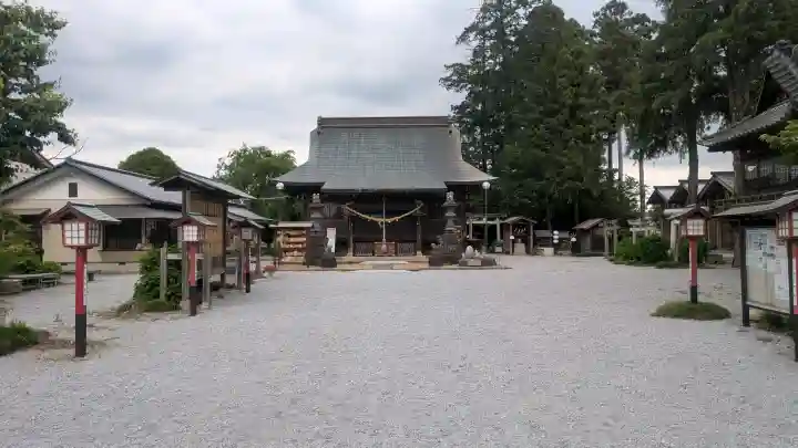 鷲宮神社の{uncategorized: "未分類", other: "その他", undefined: "問題あり", building: "その他建物", grave: "お墓", sacred_gate: "鳥居", guardian: "狛犬", statue: "像", buddha: "仏像", history: "歴史", nature: "自然", garden: "庭園", animal: "動物", pagoda: "塔", temizu: "手水舎", mountain_gate: "山門・神門", sanctuary: "本殿・本堂", subordinate: "末社・摂社", art: "芸術", scenery: "景色", jizo: "地蔵", ema: "絵馬", goshuin: "御朱印", omikuji: "おみくじ", items: "授与品その他", amulet: "お守り", goshuincho: "御朱印帳", eats: "食事", festival: "お祭り", votive_dance: "神楽", shichigosan: "七五三参", wedding: "結婚式", experience: "体験その他", initially: "初詣", around: "周辺", anti_infection: "感染症対策"}