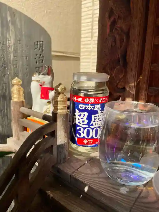 明星稲荷神社の{uncategorized: "未分類", other: "その他", undefined: "問題あり", building: "その他建物", grave: "お墓", sacred_gate: "鳥居", guardian: "狛犬", statue: "像", buddha: "仏像", history: "歴史", nature: "自然", garden: "庭園", animal: "動物", pagoda: "塔", temizu: "手水舎", mountain_gate: "山門・神門", sanctuary: "本殿・本堂", subordinate: "末社・摂社", art: "芸術", scenery: "景色", jizo: "地蔵", ema: "絵馬", goshuin: "御朱印", omikuji: "おみくじ", items: "授与品その他", amulet: "お守り", goshuincho: "御朱印帳", eats: "食事", festival: "お祭り", votive_dance: "神楽", shichigosan: "七五三参", wedding: "結婚式", experience: "体験その他", initially: "初詣", around: "周辺", anti_infection: "感染症対策"}