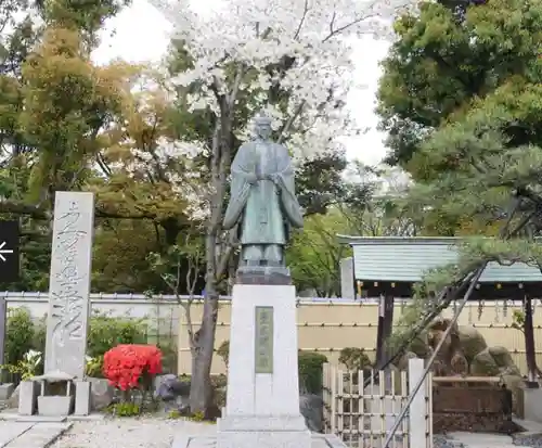 常泉寺の像