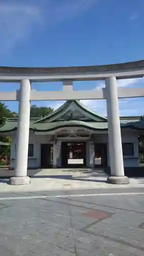 諏訪神社の鳥居