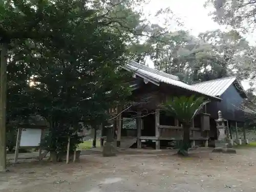 八幡神社の建物その他