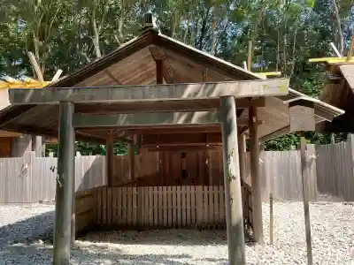 月讀宮（皇大神宮別宮）の{uncategorized: "未分類", other: "その他", undefined: "問題あり", building: "その他建物", grave: "お墓", sacred_gate: "鳥居", guardian: "狛犬", statue: "像", buddha: "仏像", history: "歴史", nature: "自然", garden: "庭園", animal: "動物", pagoda: "塔", temizu: "手水舎", mountain_gate: "山門・神門", sanctuary: "本殿・本堂", subordinate: "末社・摂社", art: "芸術", scenery: "景色", jizo: "地蔵", ema: "絵馬", goshuin: "御朱印", omikuji: "おみくじ", items: "授与品その他", amulet: "お守り", goshuincho: "御朱印帳", eats: "食事", festival: "お祭り", votive_dance: "神楽", shichigosan: "七五三参", wedding: "結婚式", experience: "体験その他", initially: "初詣", around: "周辺", anti_infection: "感染症対策"}