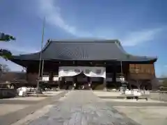 本山専修寺の本殿