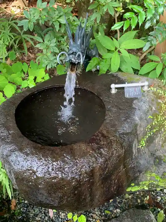 玉簾神社の手水舎