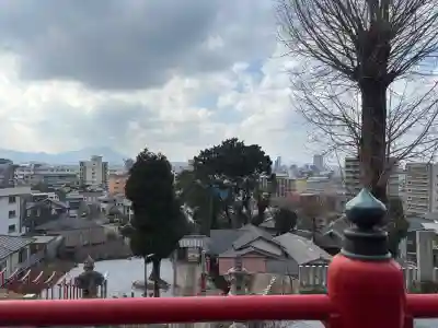 須賀神社の{uncategorized: "未分類", other: "その他", undefined: "問題あり", building: "その他建物", grave: "お墓", sacred_gate: "鳥居", guardian: "狛犬", statue: "像", buddha: "仏像", history: "歴史", nature: "自然", garden: "庭園", animal: "動物", pagoda: "塔", temizu: "手水舎", mountain_gate: "山門・神門", sanctuary: "本殿・本堂", subordinate: "末社・摂社", art: "芸術", scenery: "景色", jizo: "地蔵", ema: "絵馬", goshuin: "御朱印", omikuji: "おみくじ", items: "授与品その他", amulet: "お守り", goshuincho: "御朱印帳", eats: "食事", festival: "お祭り", votive_dance: "神楽", shichigosan: "七五三参", wedding: "結婚式", experience: "体験その他", initially: "初詣", around: "周辺", anti_infection: "感染症対策"}