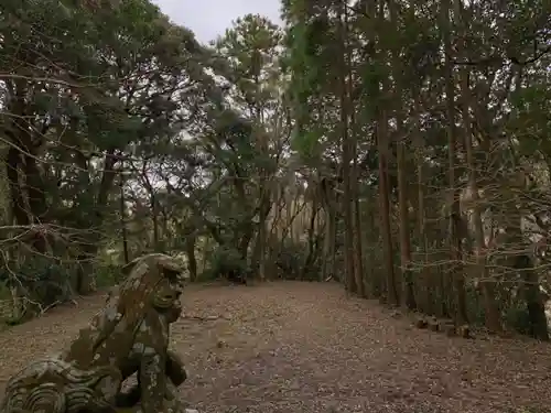 熊野神社の狛犬