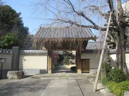 龍福寺の山門