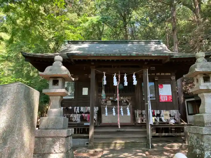 水使神社の{uncategorized: "未分類", other: "その他", undefined: "問題あり", building: "その他建物", grave: "お墓", sacred_gate: "鳥居", guardian: "狛犬", statue: "像", buddha: "仏像", history: "歴史", nature: "自然", garden: "庭園", animal: "動物", pagoda: "塔", temizu: "手水舎", mountain_gate: "山門・神門", sanctuary: "本殿・本堂", subordinate: "末社・摂社", art: "芸術", scenery: "景色", jizo: "地蔵", ema: "絵馬", goshuin: "御朱印", omikuji: "おみくじ", items: "授与品その他", amulet: "お守り", goshuincho: "御朱印帳", eats: "食事", festival: "お祭り", votive_dance: "神楽", shichigosan: "七五三参", wedding: "結婚式", experience: "体験その他", initially: "初詣", around: "周辺", anti_infection: "感染症対策"}