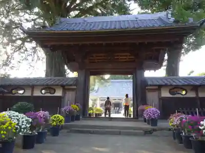 総世寺の山門・神門