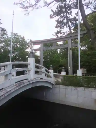 寒川神社の鳥居