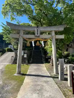 光海神社の{uncategorized: "未分類", other: "その他", undefined: "問題あり", building: "その他建物", grave: "お墓", sacred_gate: "鳥居", guardian: "狛犬", statue: "像", buddha: "仏像", history: "歴史", nature: "自然", garden: "庭園", animal: "動物", pagoda: "塔", temizu: "手水舎", mountain_gate: "山門・神門", sanctuary: "本殿・本堂", subordinate: "末社・摂社", art: "芸術", scenery: "景色", jizo: "地蔵", ema: "絵馬", goshuin: "御朱印", omikuji: "おみくじ", items: "授与品その他", amulet: "お守り", goshuincho: "御朱印帳", eats: "食事", festival: "お祭り", votive_dance: "神楽", shichigosan: "七五三参", wedding: "結婚式", experience: "体験その他", initially: "初詣", around: "周辺", anti_infection: "感染症対策"}