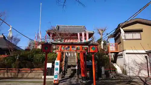 塚越稲荷神社の鳥居