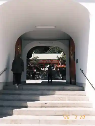 赤間神宮の{uncategorized: "未分類", other: "その他", undefined: "問題あり", building: "その他建物", grave: "お墓", sacred_gate: "鳥居", guardian: "狛犬", statue: "像", buddha: "仏像", history: "歴史", nature: "自然", garden: "庭園", animal: "動物", pagoda: "塔", temizu: "手水舎", mountain_gate: "山門・神門", sanctuary: "本殿・本堂", subordinate: "末社・摂社", art: "芸術", scenery: "景色", jizo: "地蔵", ema: "絵馬", goshuin: "御朱印", omikuji: "おみくじ", items: "授与品その他", amulet: "お守り", goshuincho: "御朱印帳", eats: "食事", festival: "お祭り", votive_dance: "神楽", shichigosan: "七五三参", wedding: "結婚式", experience: "体験その他", initially: "初詣", around: "周辺", anti_infection: "感染症対策"}