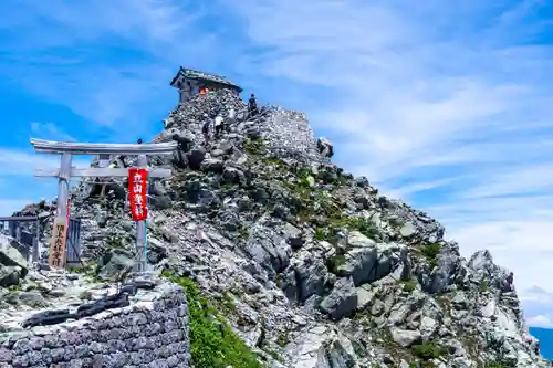 雄山神社峰本社の本殿・本堂