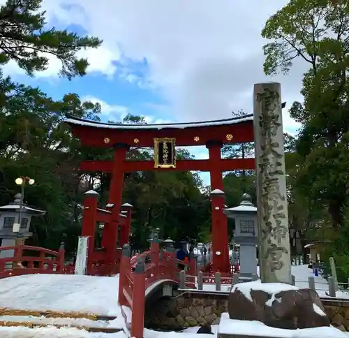 氣比神宮の鳥居