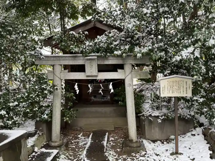 忍 諏訪神社・東照宮 の{uncategorized: "未分類", other: "その他", undefined: "問題あり", building: "その他建物", grave: "お墓", sacred_gate: "鳥居", guardian: "狛犬", statue: "像", buddha: "仏像", history: "歴史", nature: "自然", garden: "庭園", animal: "動物", pagoda: "塔", temizu: "手水舎", mountain_gate: "山門・神門", sanctuary: "本殿・本堂", subordinate: "末社・摂社", art: "芸術", scenery: "景色", jizo: "地蔵", ema: "絵馬", goshuin: "御朱印", omikuji: "おみくじ", items: "授与品その他", amulet: "お守り", goshuincho: "御朱印帳", eats: "食事", festival: "お祭り", votive_dance: "神楽", shichigosan: "七五三参", wedding: "結婚式", experience: "体験その他", initially: "初詣", around: "周辺", anti_infection: "感染症対策"}