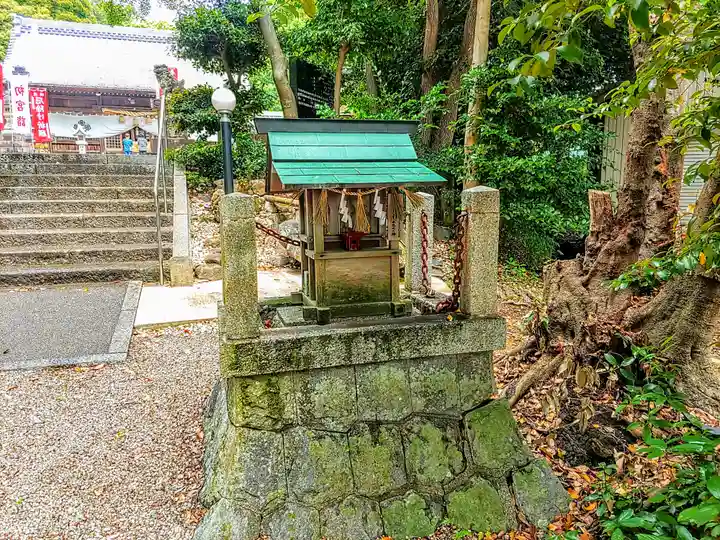 諏訪神社の末社・摂社