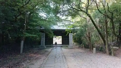 屋島寺の山門