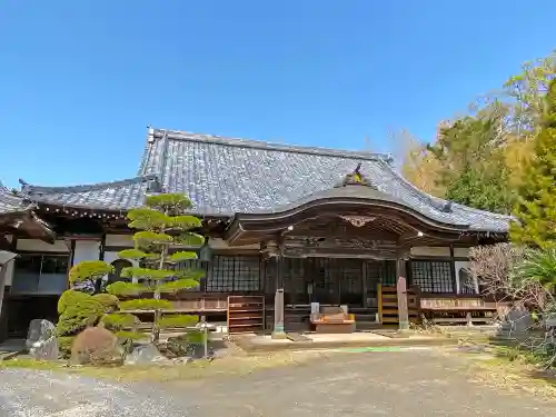 鏡忍寺の本殿・本堂