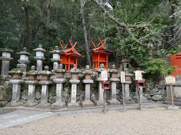 春日大社 若宮(春日若宮)の{uncategorized: "未分類", other: "その他", undefined: "問題あり", building: "その他建物", grave: "お墓", sacred_gate: "鳥居", guardian: "狛犬", statue: "像", buddha: "仏像", history: "歴史", nature: "自然", garden: "庭園", animal: "動物", pagoda: "塔", temizu: "手水舎", mountain_gate: "山門・神門", sanctuary: "本殿・本堂", subordinate: "末社・摂社", art: "芸術", scenery: "景色", jizo: "地蔵", ema: "絵馬", goshuin: "御朱印", omikuji: "おみくじ", items: "授与品その他", amulet: "お守り", goshuincho: "御朱印帳", eats: "食事", festival: "お祭り", votive_dance: "神楽", shichigosan: "七五三参", wedding: "結婚式", experience: "体験その他", initially: "初詣", around: "周辺", anti_infection: "感染症対策"}
