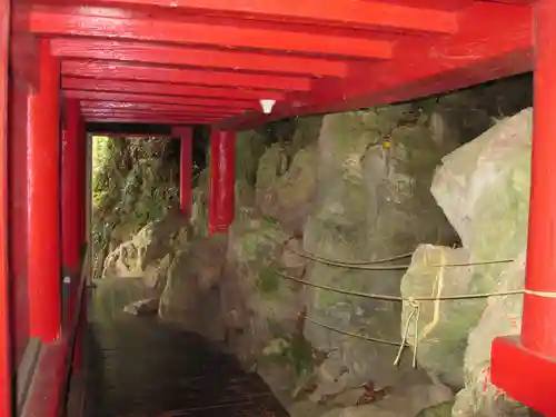 磯山弁財天の本殿・本堂