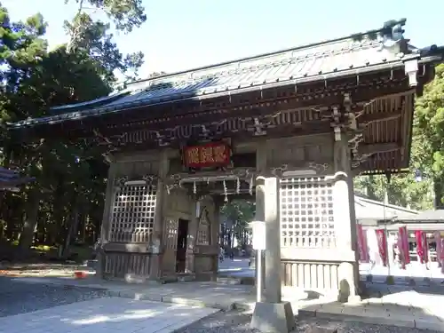 身延山奥之院思親閣の山門・神門