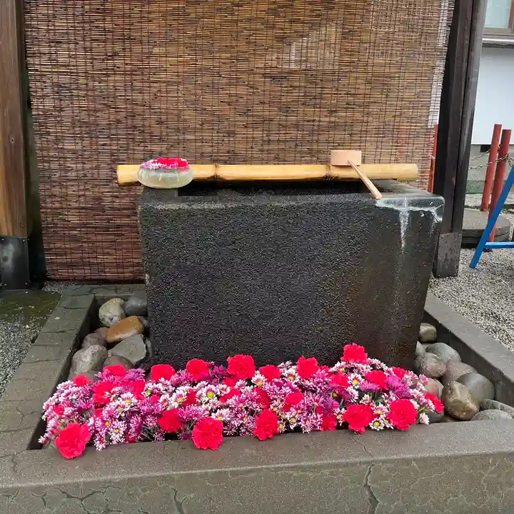 上尾御嶽神社の手水舎