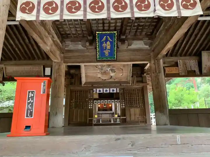 今八幡宮の本殿・本堂