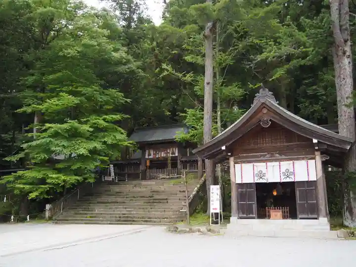 諏訪大社の末社・摂社