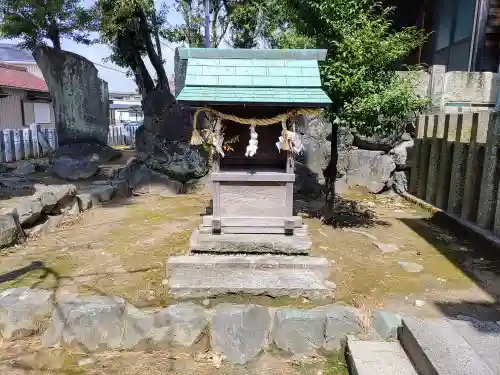 神明社（東町）の末社・摂社