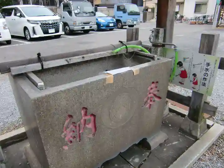 三輪里稲荷神社の手水舎