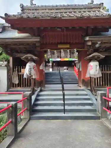 岩水寺の山門・神門