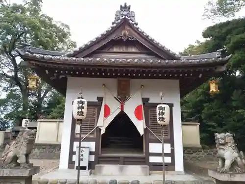 神明社の本殿