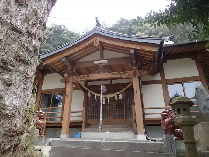 雷命神社の本殿・本堂