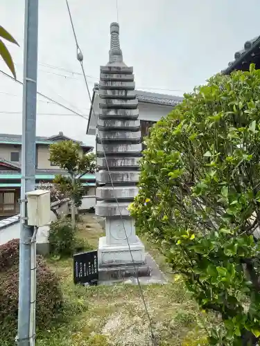 厳浄寺の{uncategorized: "未分類", other: "その他", undefined: "問題あり", building: "その他建物", grave: "お墓", sacred_gate: "鳥居", guardian: "狛犬", statue: "像", buddha: "仏像", history: "歴史", nature: "自然", garden: "庭園", animal: "動物", pagoda: "塔", temizu: "手水舎", mountain_gate: "山門・神門", sanctuary: "本殿・本堂", subordinate: "末社・摂社", art: "芸術", scenery: "景色", jizo: "地蔵", ema: "絵馬", goshuin: "御朱印", omikuji: "おみくじ", items: "授与品その他", amulet: "お守り", goshuincho: "御朱印帳", eats: "食事", festival: "お祭り", votive_dance: "神楽", shichigosan: "七五三参", wedding: "結婚式", experience: "体験その他", initially: "初詣", around: "周辺", anti_infection: "感染症対策"}