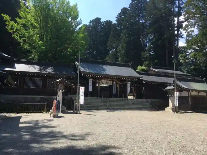 飛驒一宮水無神社の本殿・本堂