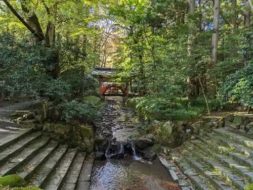 彌彦神社の庭園