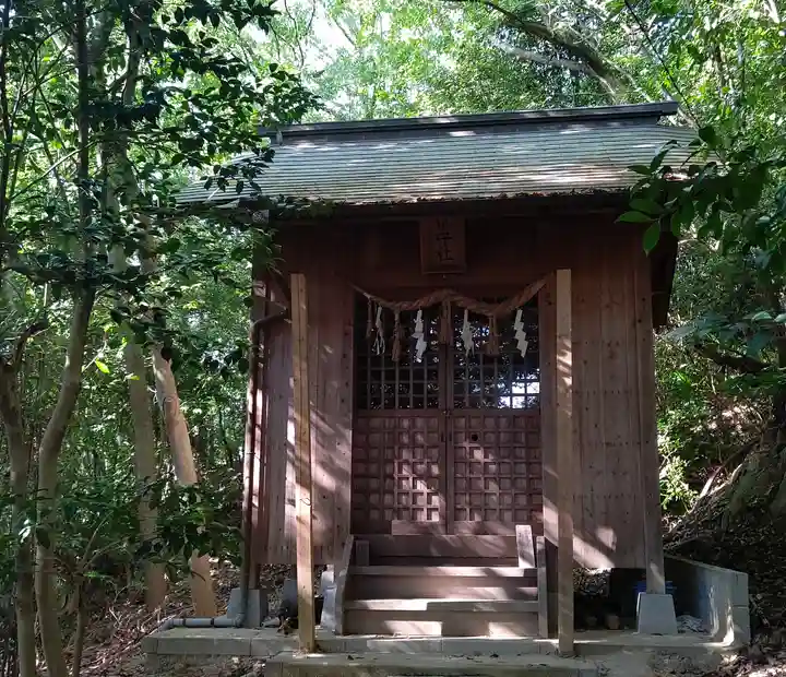 還熊八幡神社の末社・摂社